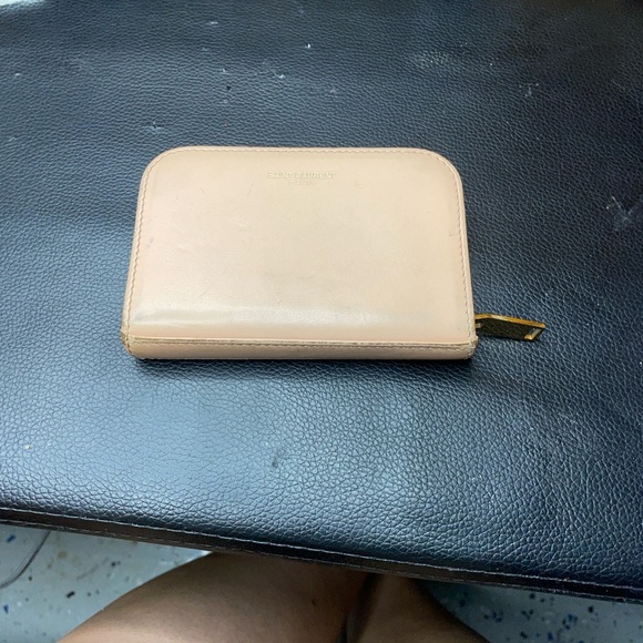 Saint Laurent Nude Leather Wallet - Picture 2 of 8